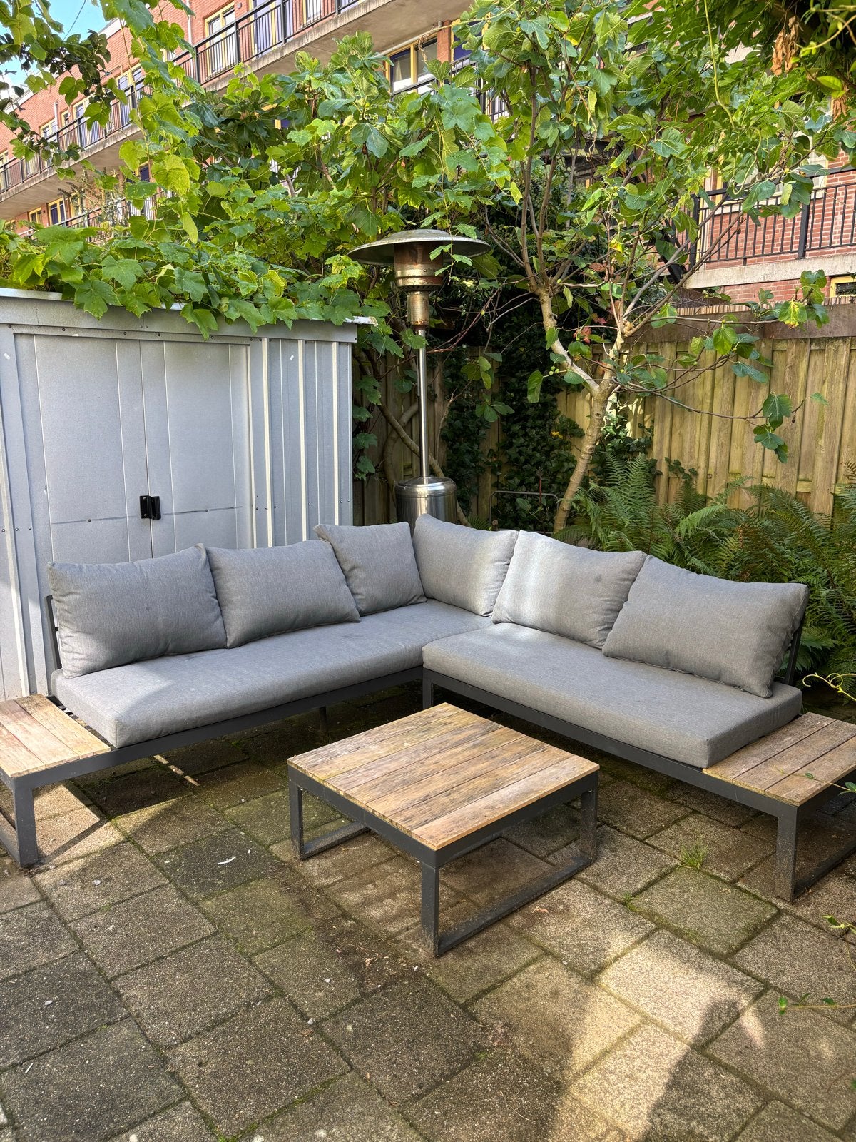 Moderne loungeset met salontafel en bijzettafels, Tuin en Terras, Tuinsets en Loungesets, Ophalen, 5 zitplaatsen, Gebruikt, Aluminium