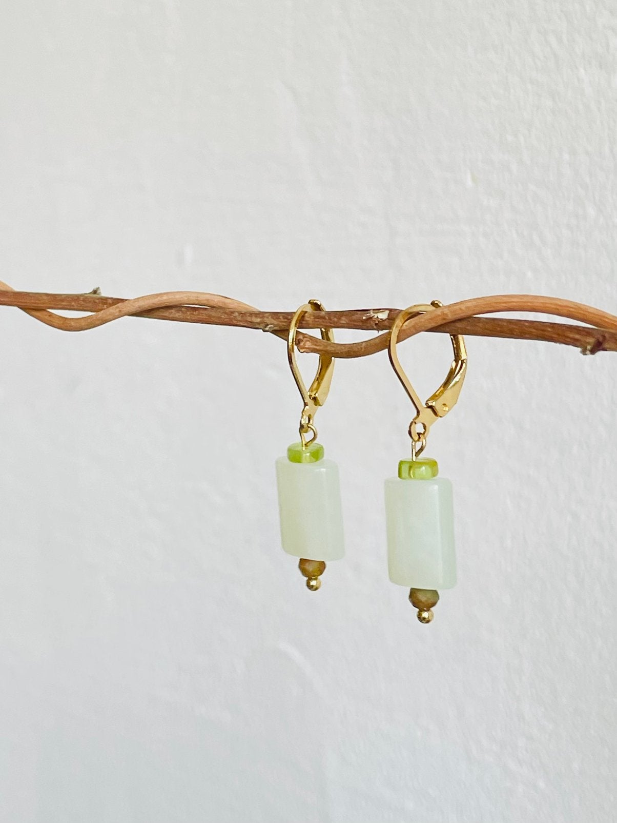 Jade oorbellen, Hangers, Nieuw, Ophalen of Verzenden, Met edelsteen