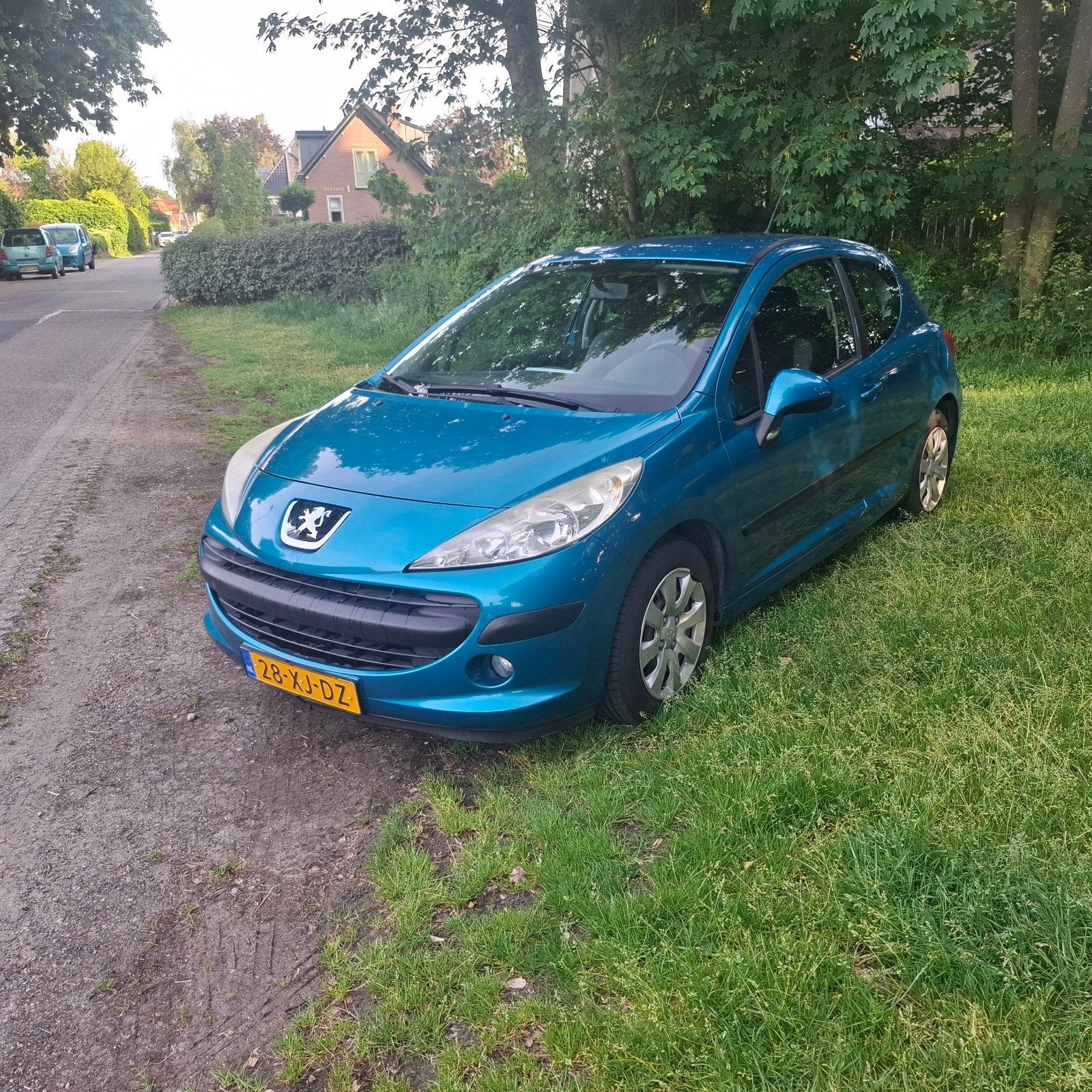 Peugeot 207 1.4 16V 3DRS 2007 Blauw, Voorwielaandrijving, 4 cilinders, Blauw, 49 €/maand