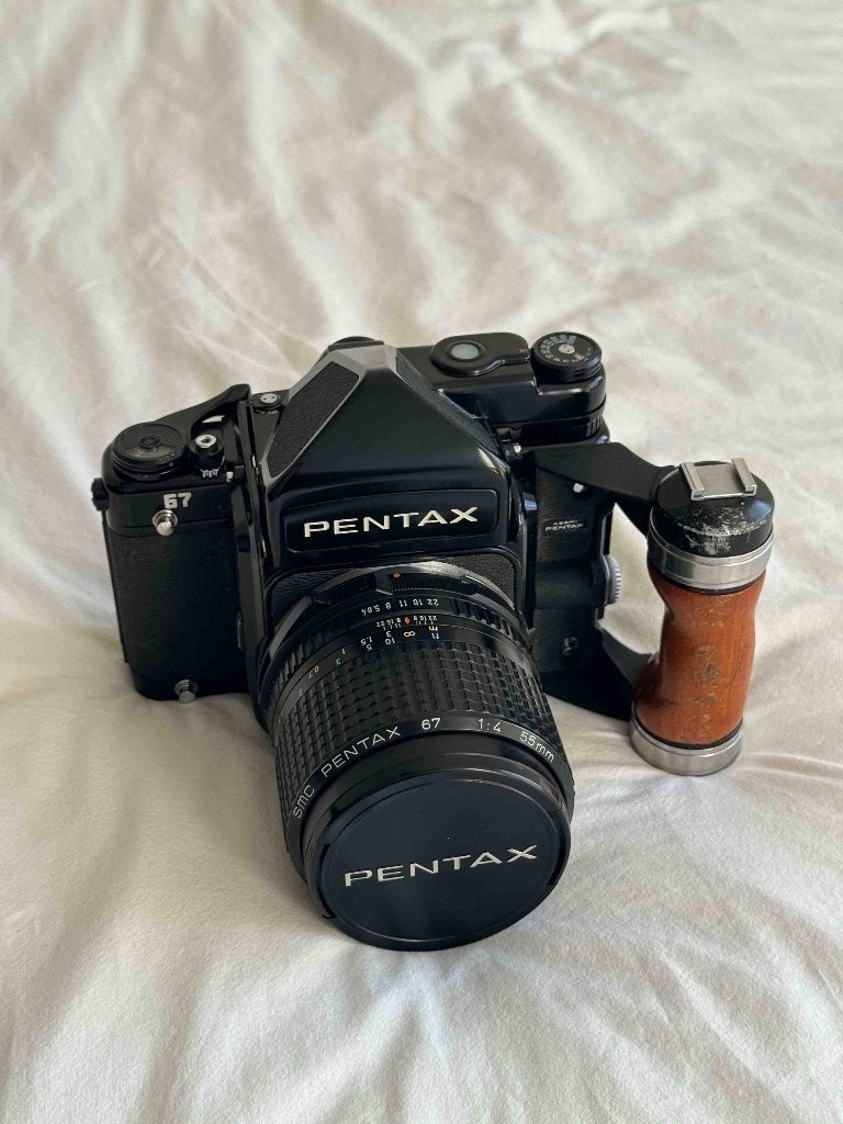 Pentax 67 + TTL Prism Finder + SMC 55mm F/4 lens + Wood Grip, Ophalen, Gebruikt, Spiegelreflex, Pentax