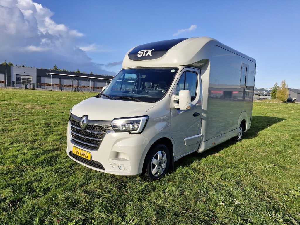 Renault Master STX hengstuitvoering 2023, 67000km Vema BV, Gebruikt, Overige typen
