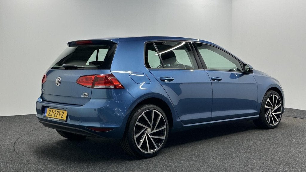Volkswagen Golf 1.2 TSI Trendline ECC LM STOELVERWARMING., Auto's, Volkswagen, Voorwielaandrijving, Euro 5, Gebruikt, Zwart