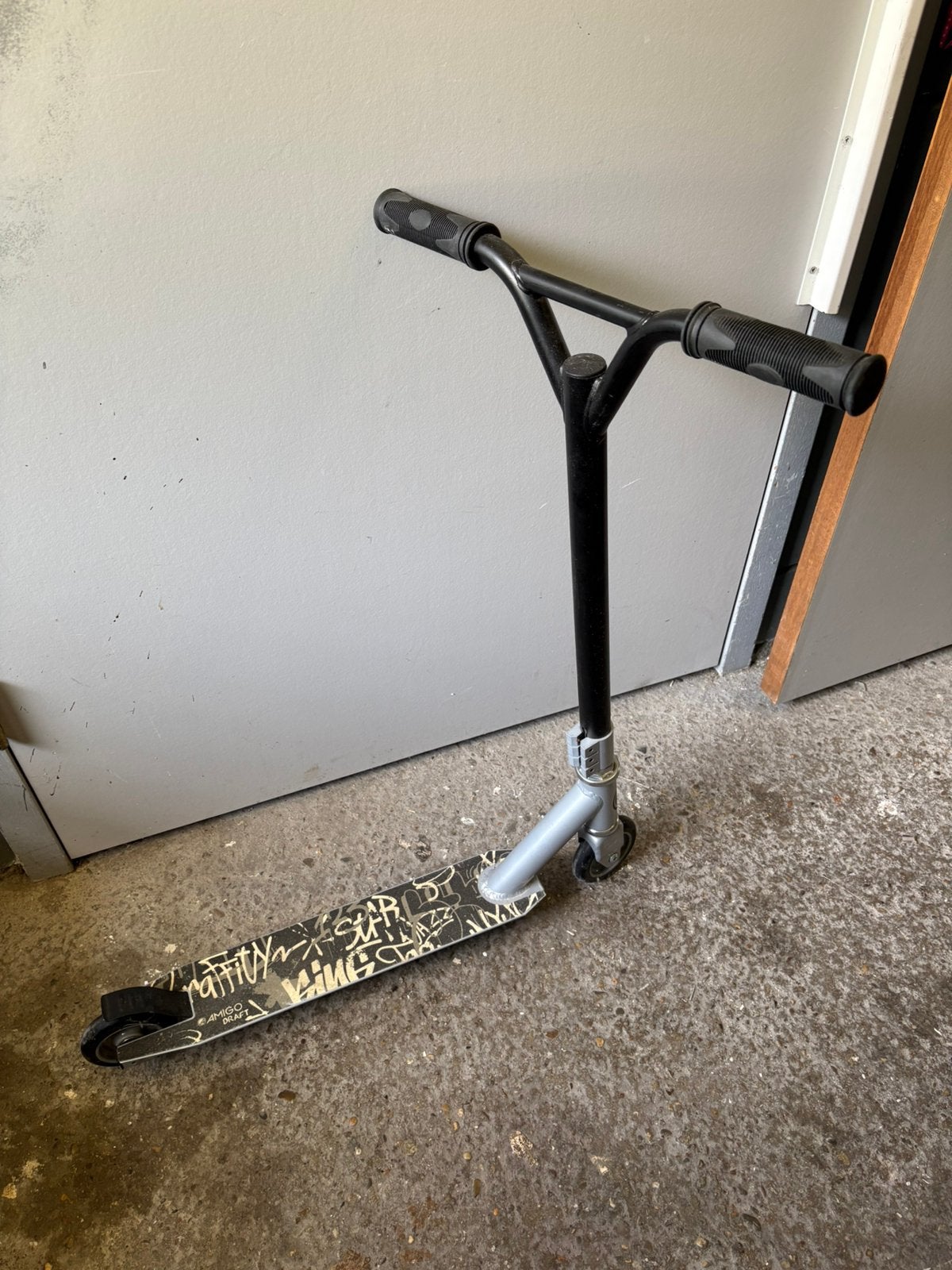 Stuntstep grijs zwart als nieuw - Amigo, Ophalen, Zo goed als nieuw, Overige typen