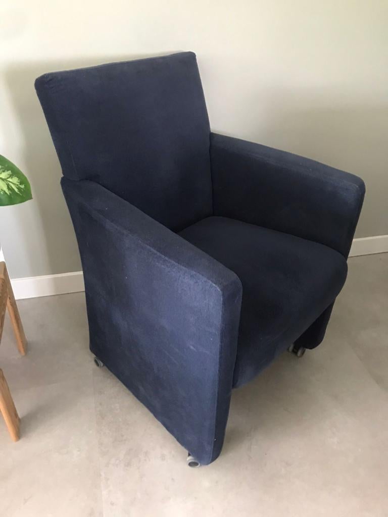 6 Donkerblauwe eetkamerstoelen met wieltjes, Ophalen, Gebruikt, Blauw, Eén