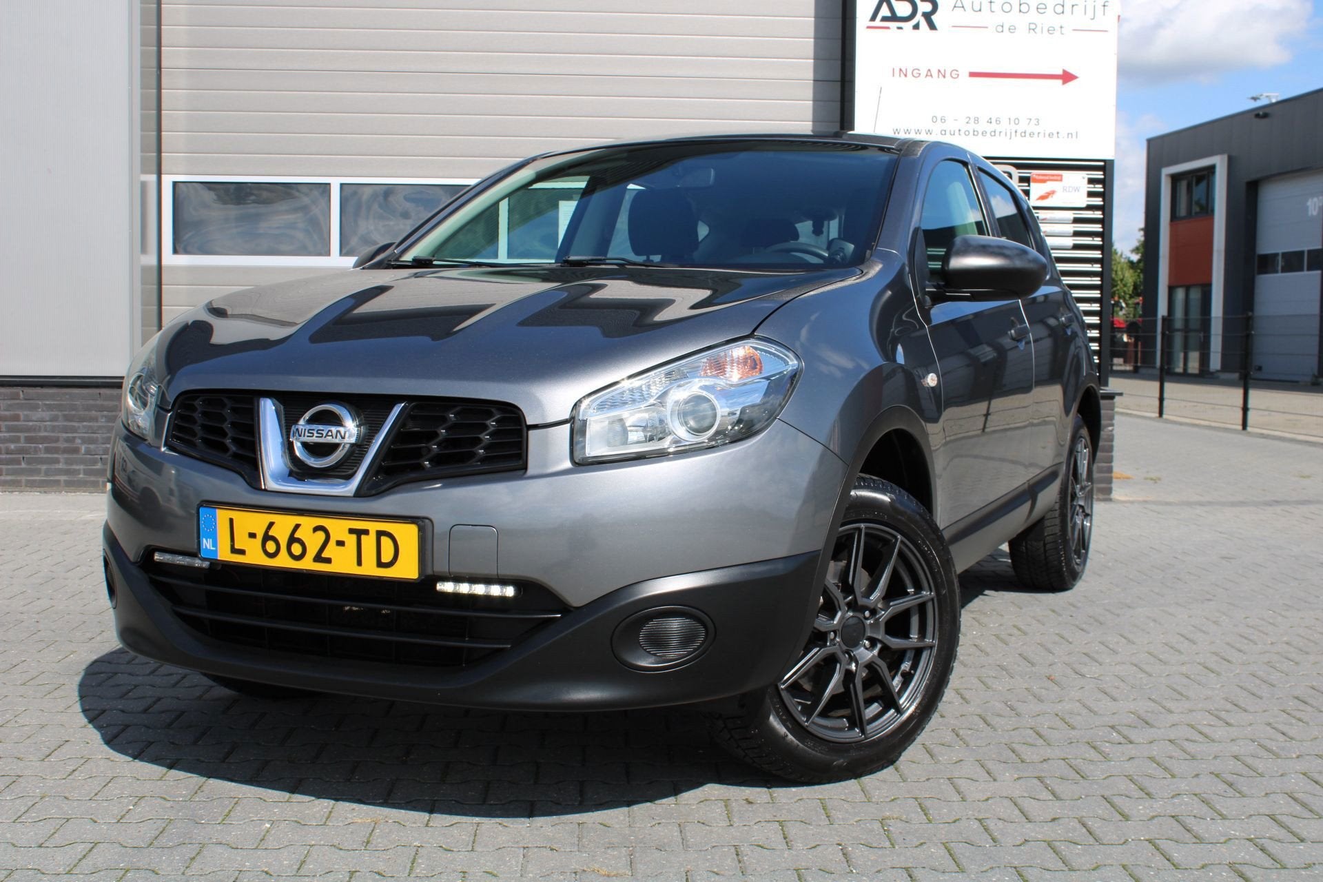 Nissan Qashqai 1.6 ACENTA/17''LM VELGEN|PDC ACHTER|AIRCO\TRE, Voorwielaandrijving, Euro 5, Stof, Gebruikt