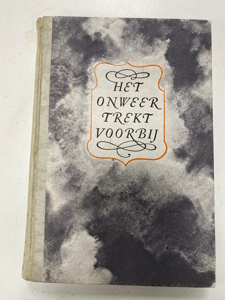 Het Onweer Trekt Voorbij - Vintage Boek, Boeken, Romans, Gelezen, Nederland, Ophalen of Verzenden