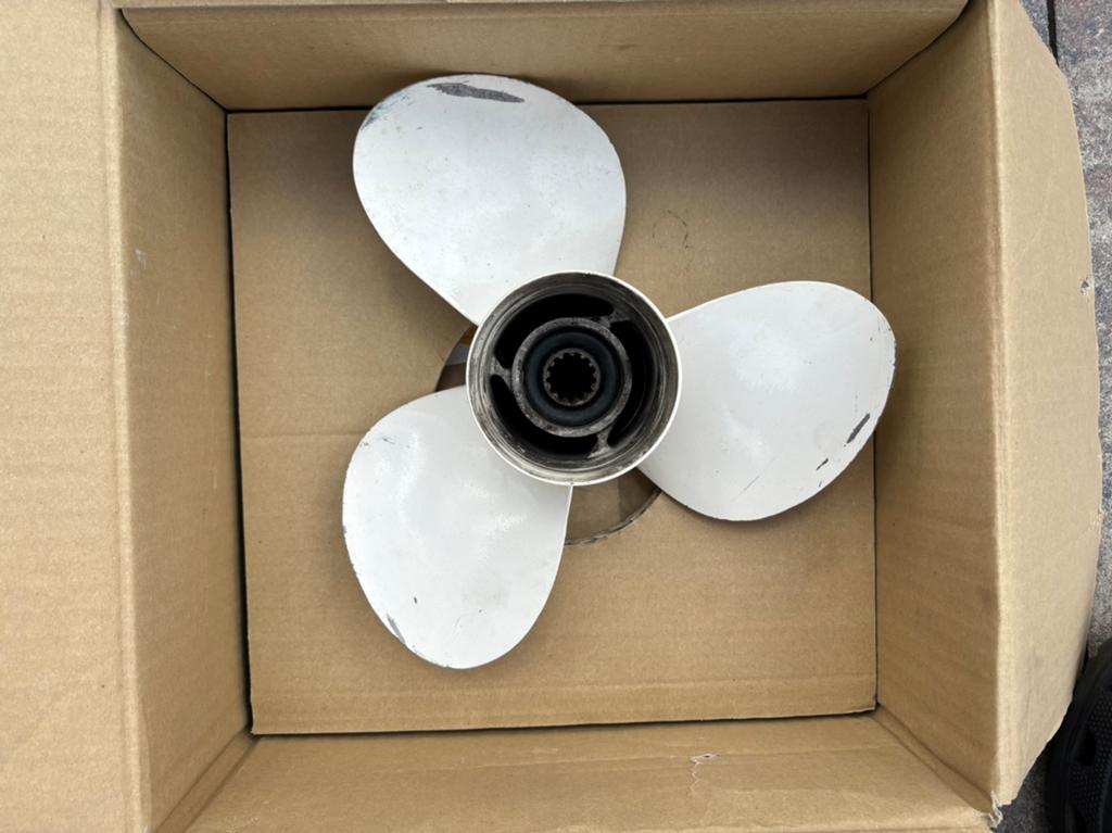 Yamaha 3 blad schroef 11 3/4x10-g, Ophalen, Zo goed als nieuw, Motor en Techniek, Motorboot