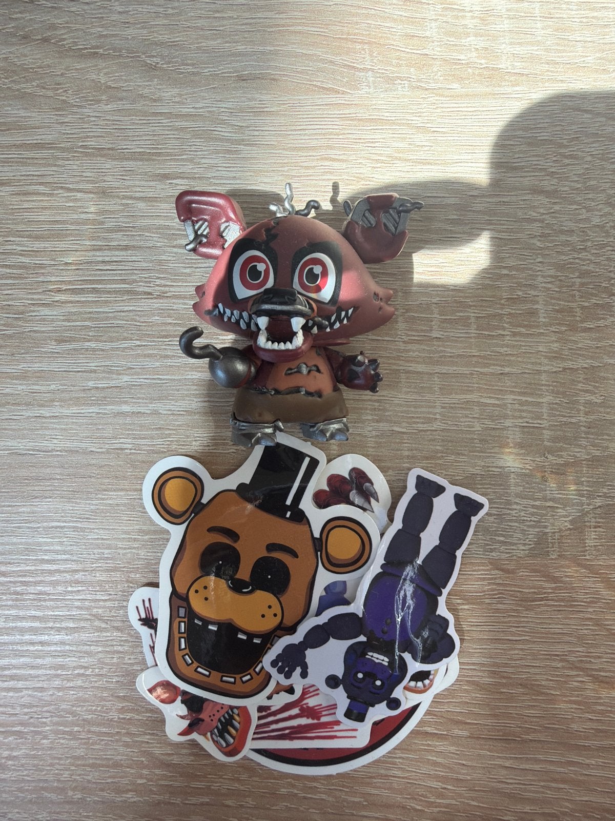 Five Nights at Freddy's Foxy figuur en stickers, Ophalen of Verzenden, Gebruikt