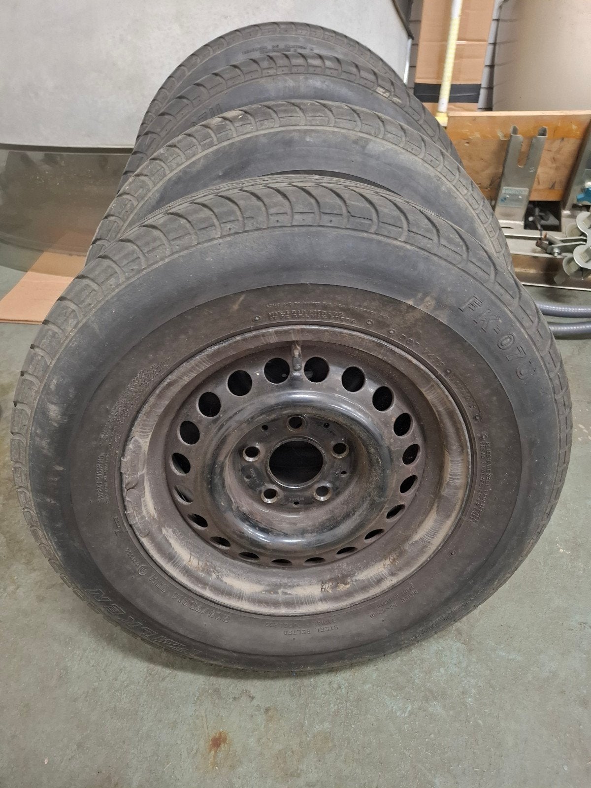 Mercedes w123 w115 w114 6JX14H2 en set 4x   6JX15H2, Ophalen, Gebruikt, 15 inch, 205 mm