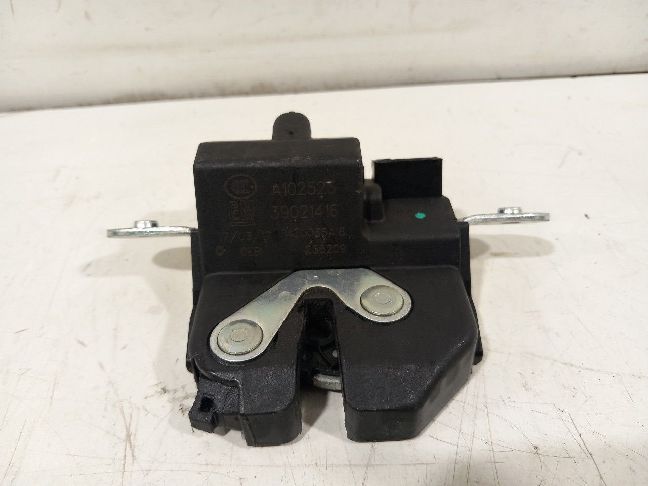 Slot mechaniek kofferdeksel achterklep elektrisch Opel Astra, Auto-onderdelen, Onderdelen@venauto.nl, Van der Ven Autorecycling B.V.