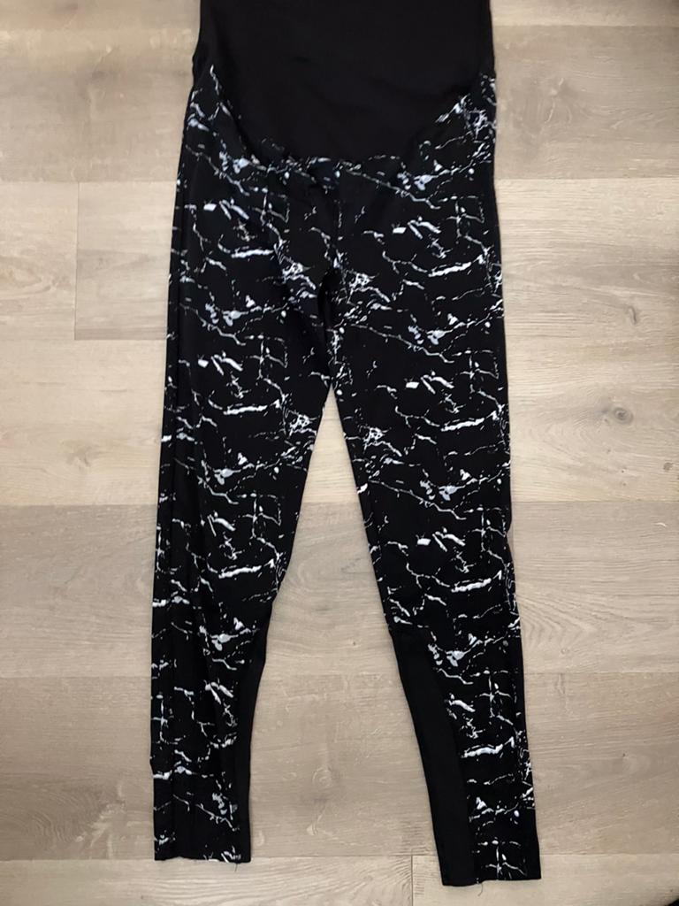 Zwangerschaps sportbroek zwart met wit van noppies maat s-xs, Kleding | Dames, Positiekleding, Overige typen, Zwart, Ophalen of Verzenden