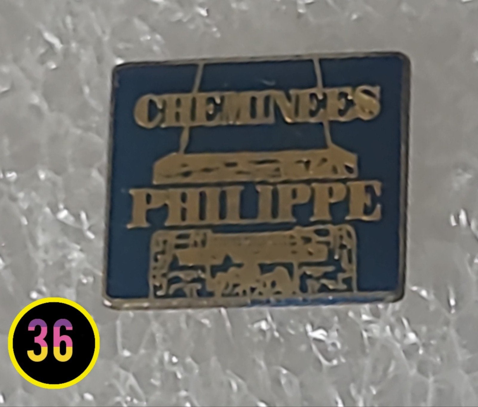 Vintage Pin Cheminees Philippe, Verzamelen, Verzenden