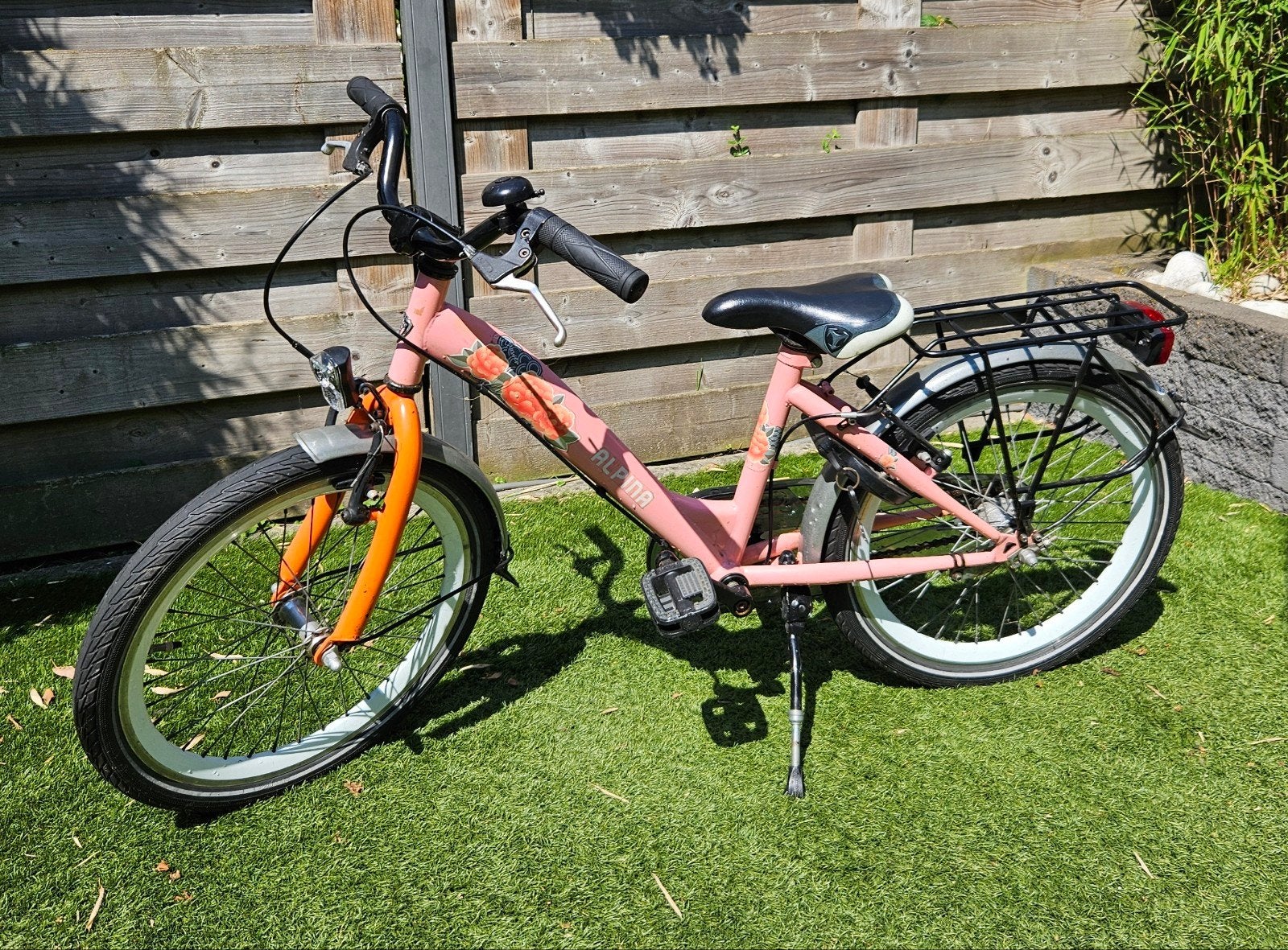 Alpina 20 inch kinderfiets met handremmen en terugtraprem, Fietsen en Brommers, Fietsen | Meisjes, Ophalen, Terugtraprem, Gebruikt