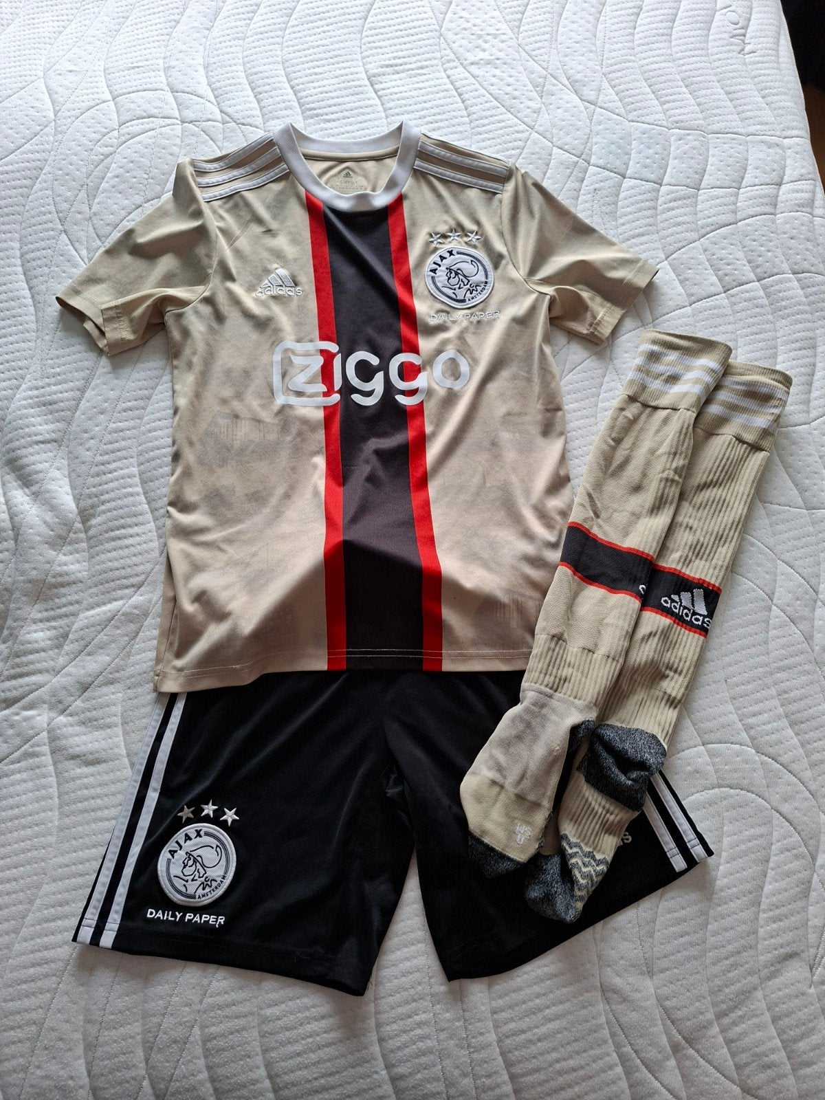 Daily paper Ajax uit tenue 2021/2022 (shirt, broekje, sokken, Adidas, Beige, Overige typen, Ophalen of Verzenden
