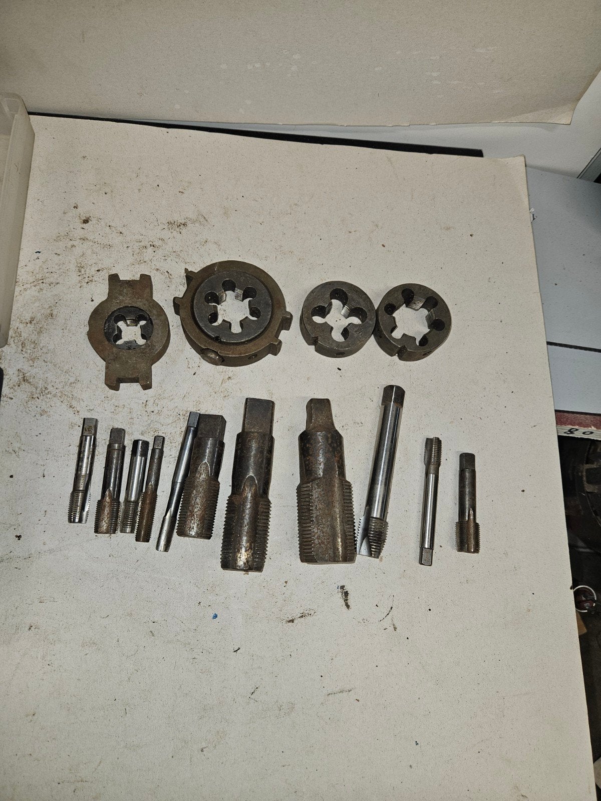 Diverse binnen- en buitentappen en snij ijzers, Ophalen of Verzenden, Gebruikt, Overige typen