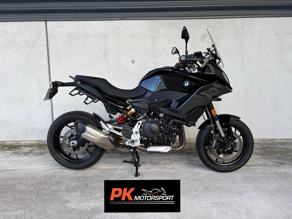 BMW F900XR Triple Black 2024 / alle opties+fabrieksgarantie, Motoren, Handvatverwarming, Motorrijbewijs A, Bedrijf, Meer dan 35 kW