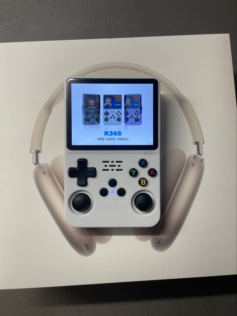 Nieuwe R36S Retro Handheld Console - Ongebruikt, Ophalen of Verzenden, Overige merken, Nieuw