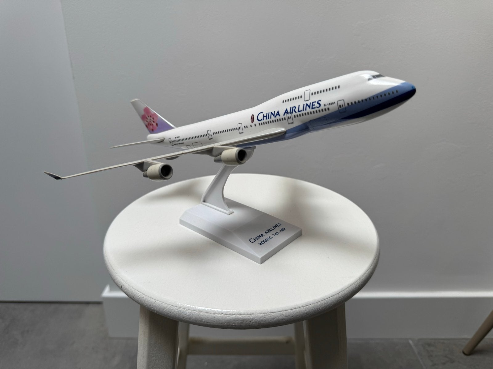 China Airlines B747-400 schaal 1:250 met standaard, Verzamelen, Ophalen of Verzenden, Zo goed als nieuw