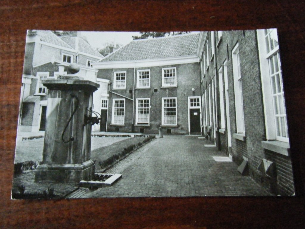 R4 - Breda - Begijnhof - Mooi/Oud, Ophalen of Verzenden, 1960 tot 1980, Noord-Brabant