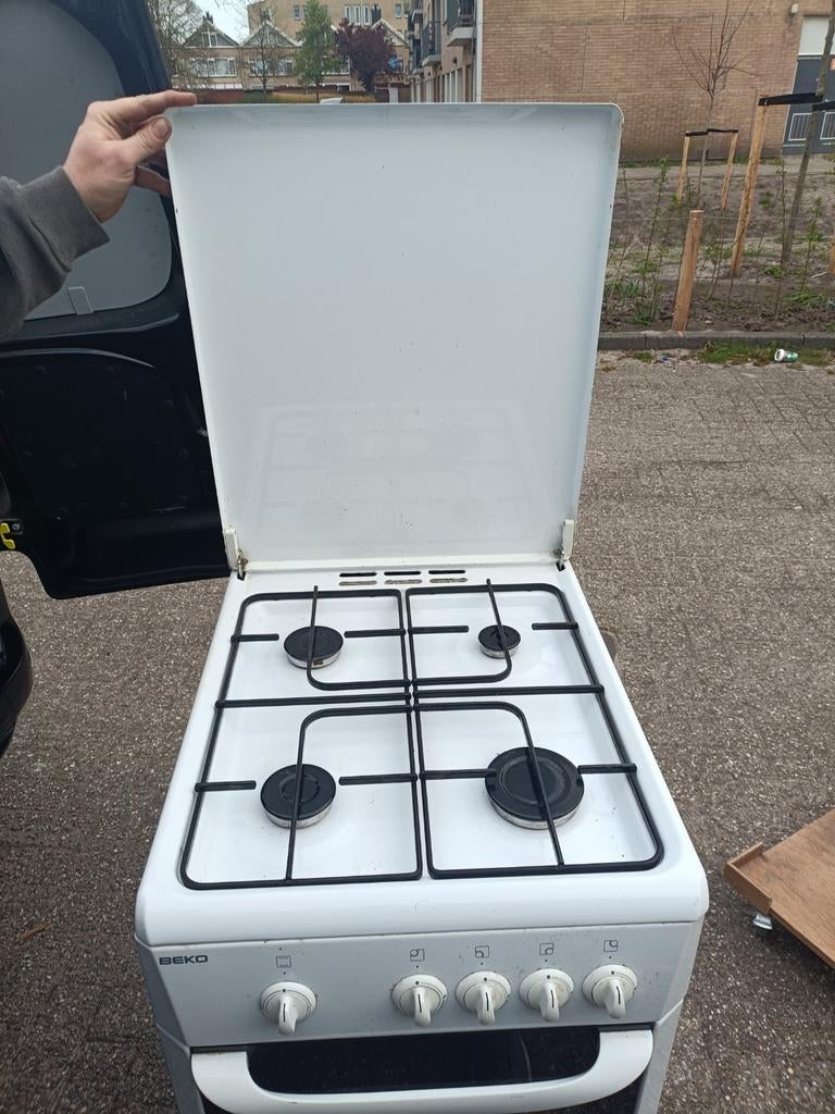 Beko gasfornuis op gasfles met oven, Ophalen, Gebruikt