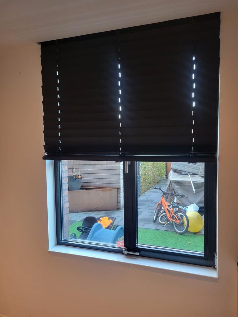 Elektrische Luxaflex PowerView zwart 134x169cm, Ophalen of Verzenden