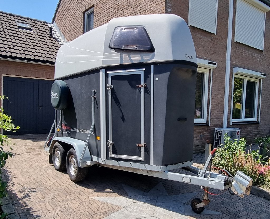 Paardentrailer 1,5 Hotra, Dieren en Toebehoren, Ophalen, Gebruikt, Hout, 1½-paards trailer