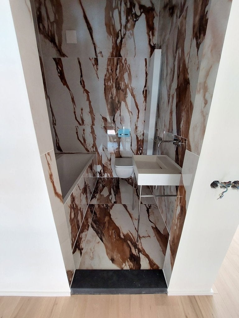 Foto 3 van Nieuwe badkamer zonder gedoe? Vaste ploeg regelt alles