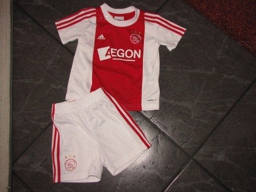 74 AJAX voetbaltenue, Ophalen of Verzenden, Zo goed als nieuw, Jongetje, Pakje