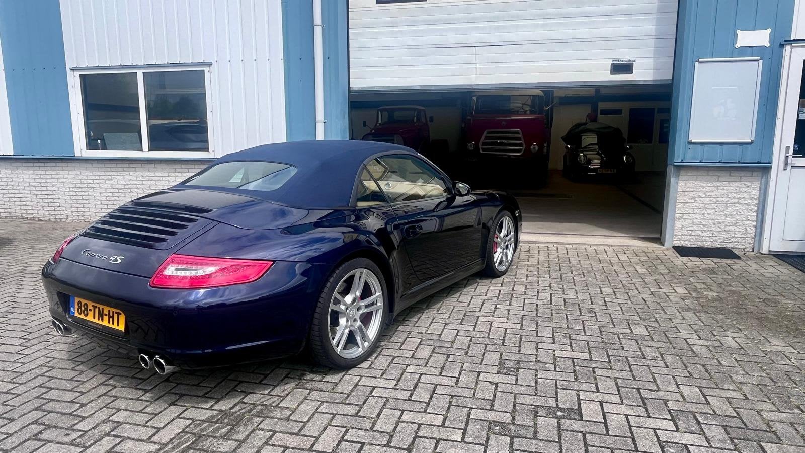 Porsche 911 Cabrio ( 997 ) carrera 4S Chrono 3.8 automaat, Auto's, Automaat, Beige, Blauw, Leder