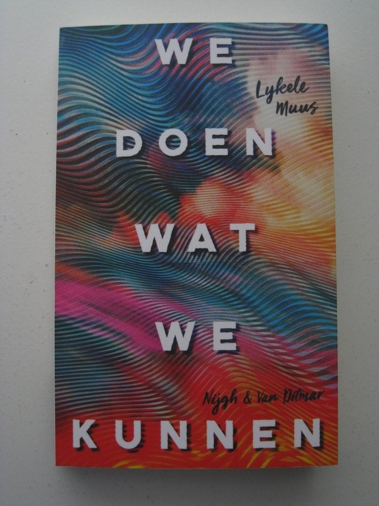 Lykele Muus – We doen wat we kunnen, Ophalen of Verzenden, Zo goed als nieuw, Nederland