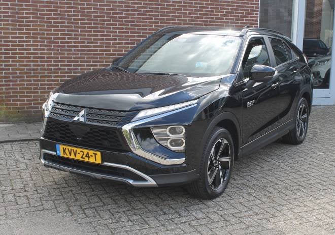 Mitsubishi Eclipse Cross 2.4 PHEV Intense+ | RIJKLAAR | TREK, Auto's, Automaat, Euro 6, 4 cilinders, Zwart