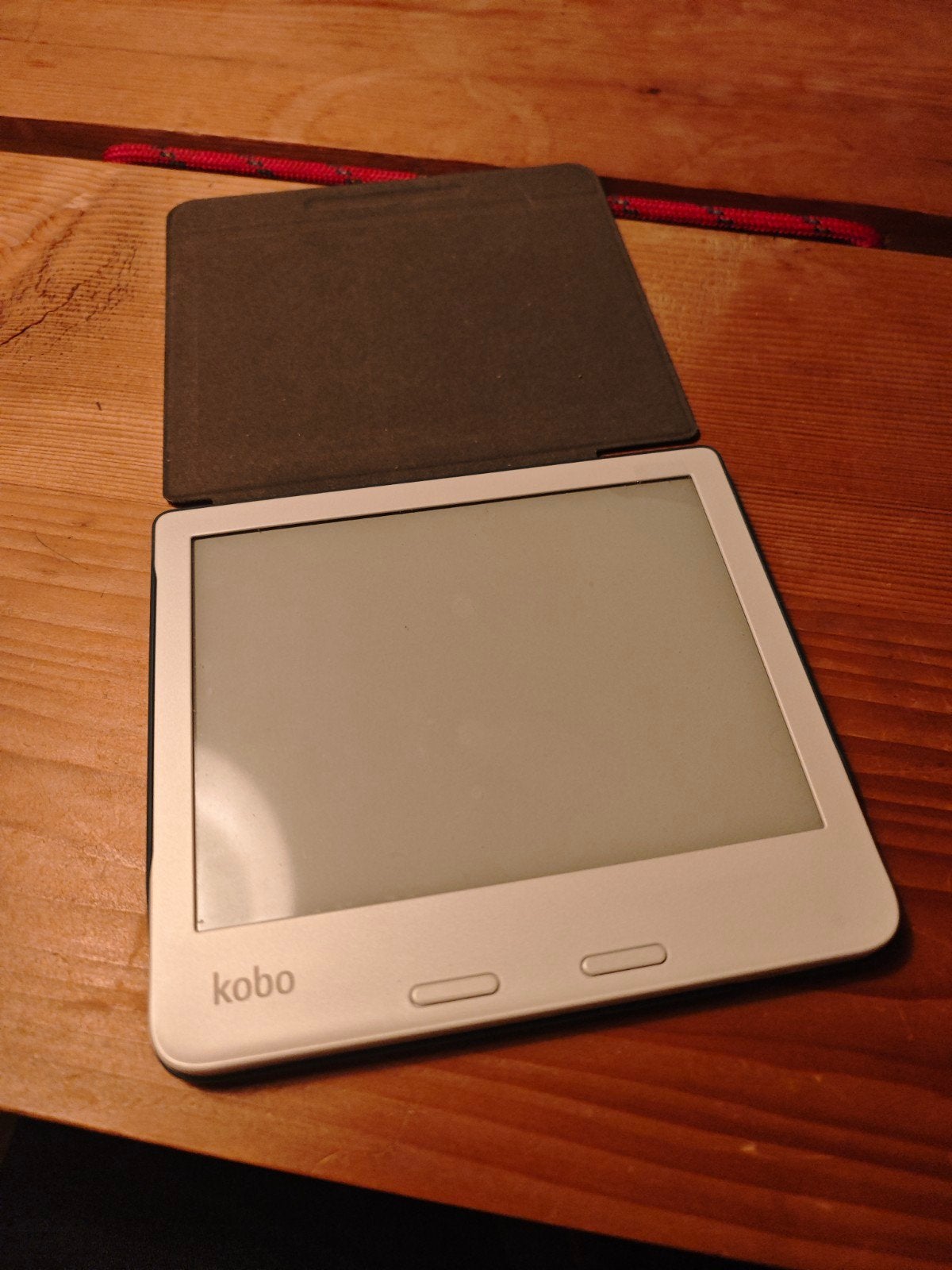 Kobo Libra 2 (defect) met Gecko Cover, Ophalen of Verzenden, Niet werkend, Kobo