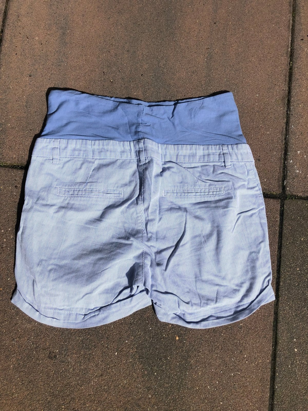 H&M Mama gestreepte zwangerschapsshorts, Maat 38/40 (M), Blauw, Ophalen of Verzenden, Zo goed als nieuw