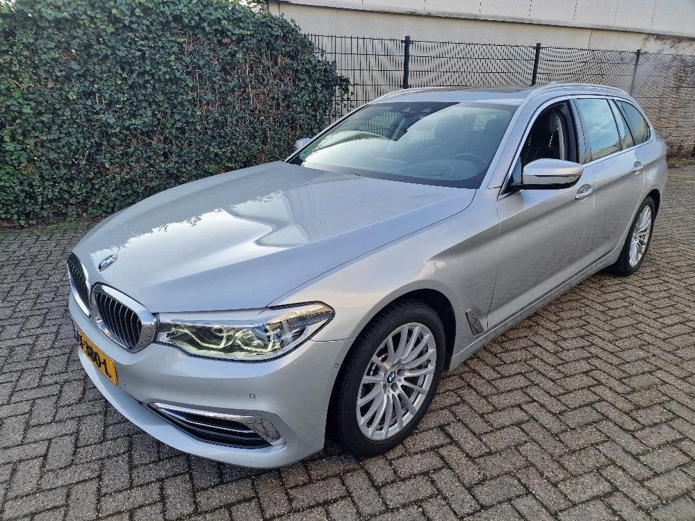 BMW 5 Serie Touring 540i xDrive High Exe. | Luxery Line | Pa, Automaat, Gebruikt, Euro 6, 2000 kg
