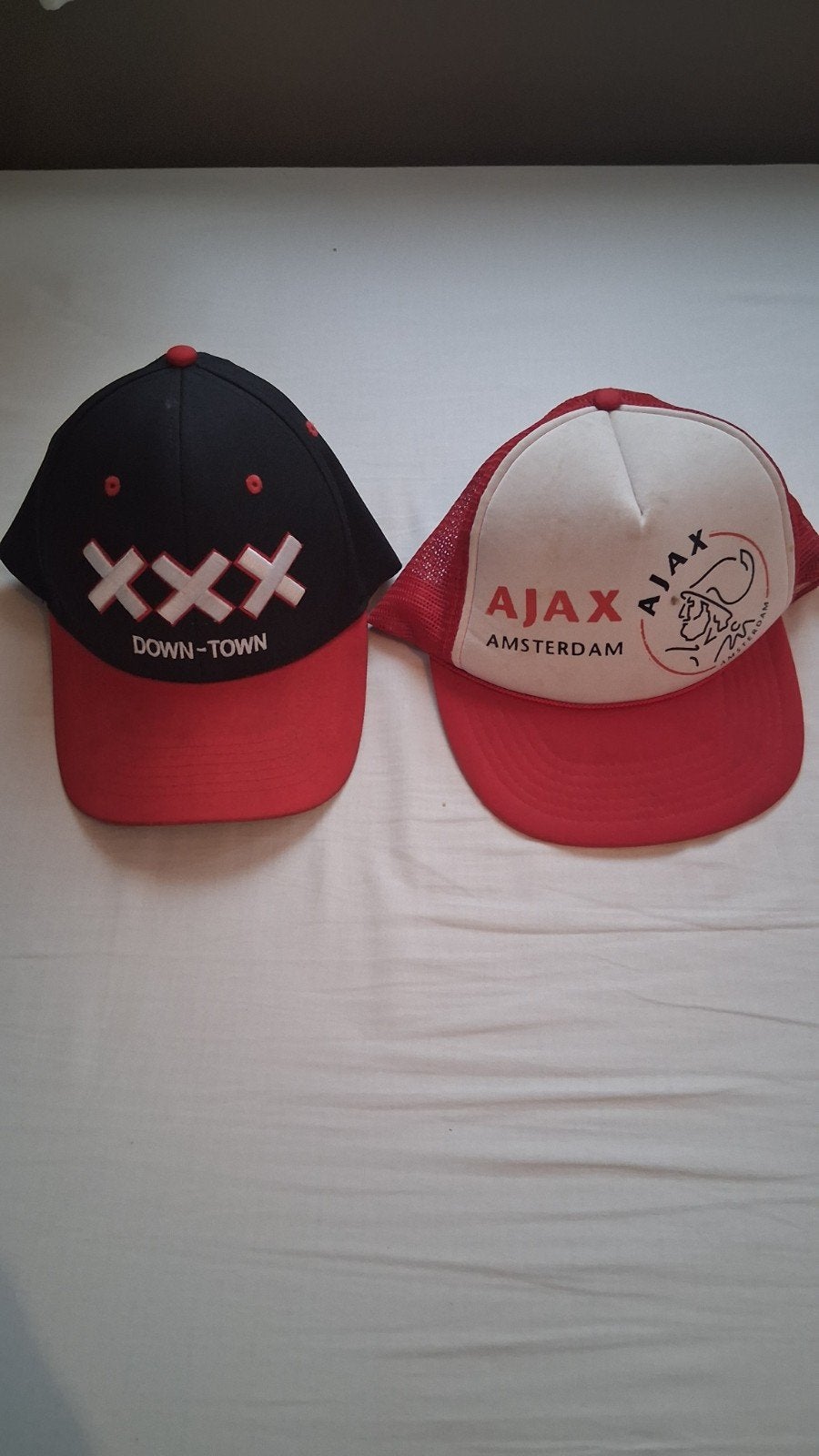 Set van 2 petten: XXX Down-Town & Ajax Amsterdam, Kleding | Heren, Pet, Gedragen, Geen, One size fits all