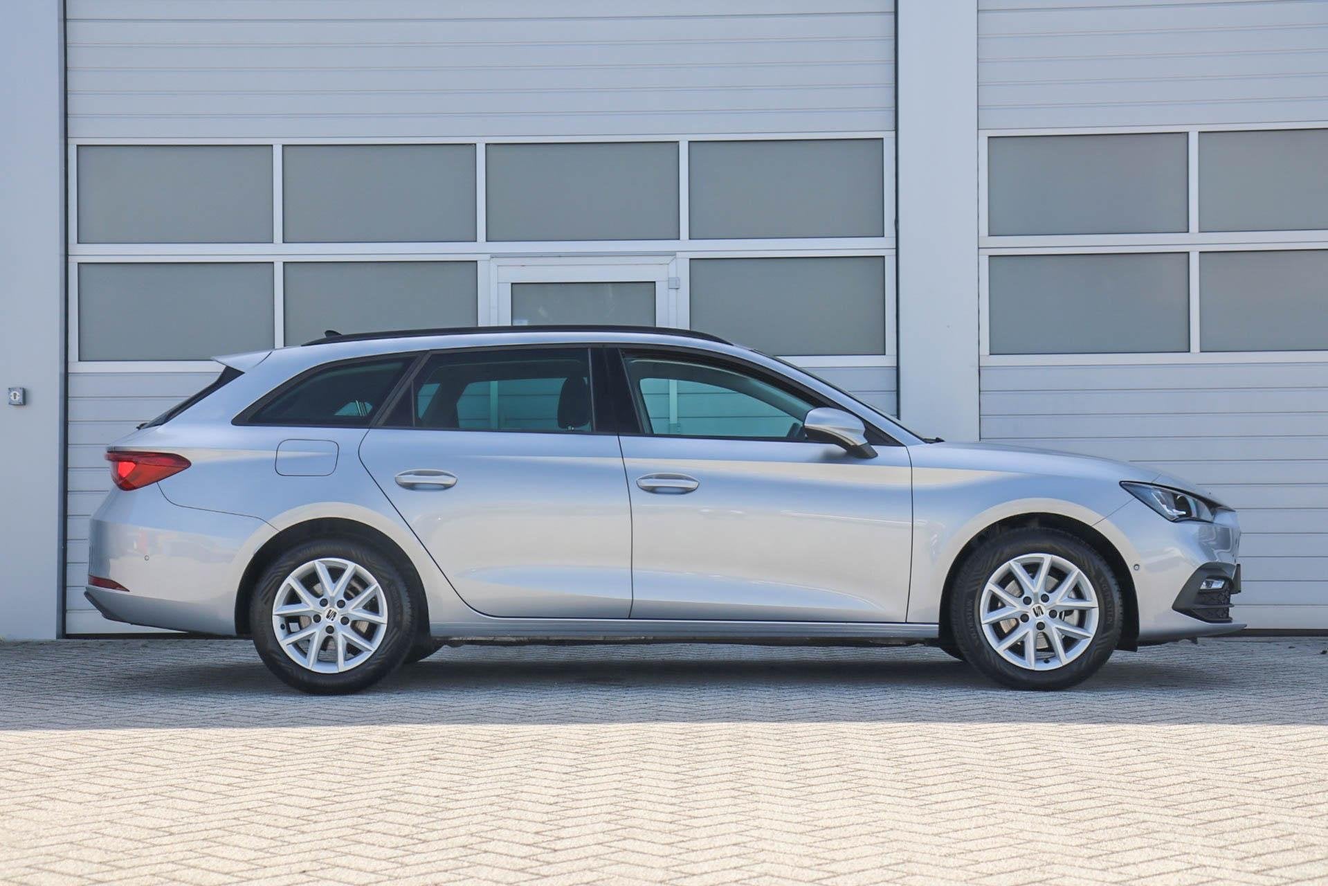SEAT Leon Sportstourer 1.0 eTSI 110pk DSG Style Business Int, 12 maanden, Gebruikt, Leon, Origineel Nederlands