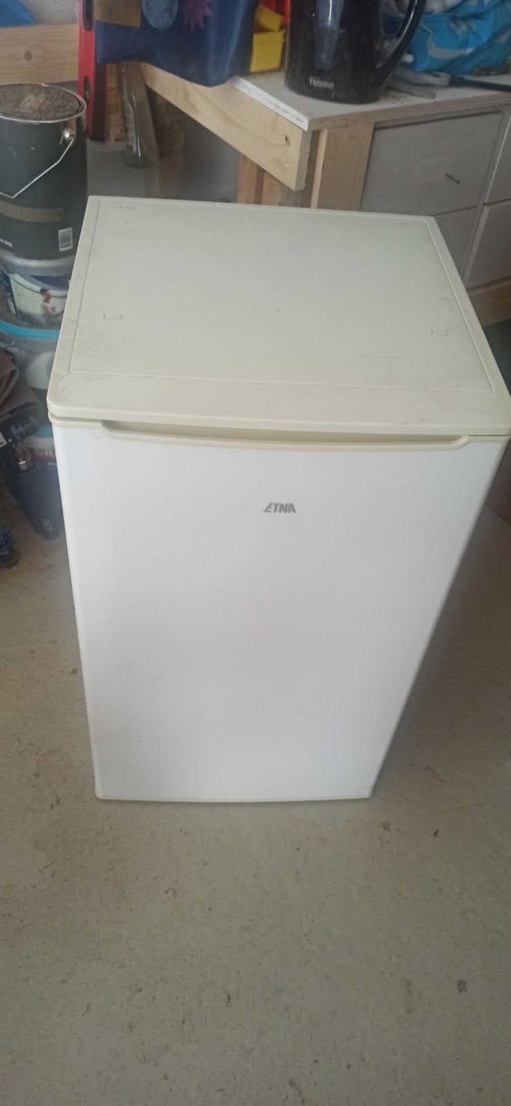Gratis koelkast die niet werkt – 80  49  50 cm, Witgoed en Apparatuur, Minder dan 75 liter, Ophalen, Zonder vriesvak, Minder dan 85 cm