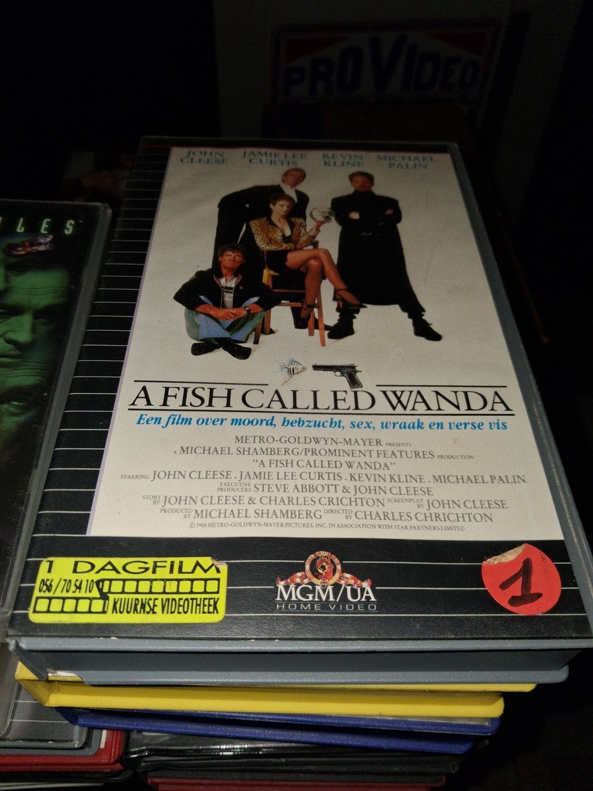 Vhs ex-rental  - A Fish Called Wanda, Vanaf 16 jaar, Ophalen of Verzenden, Gebruikt, Horror