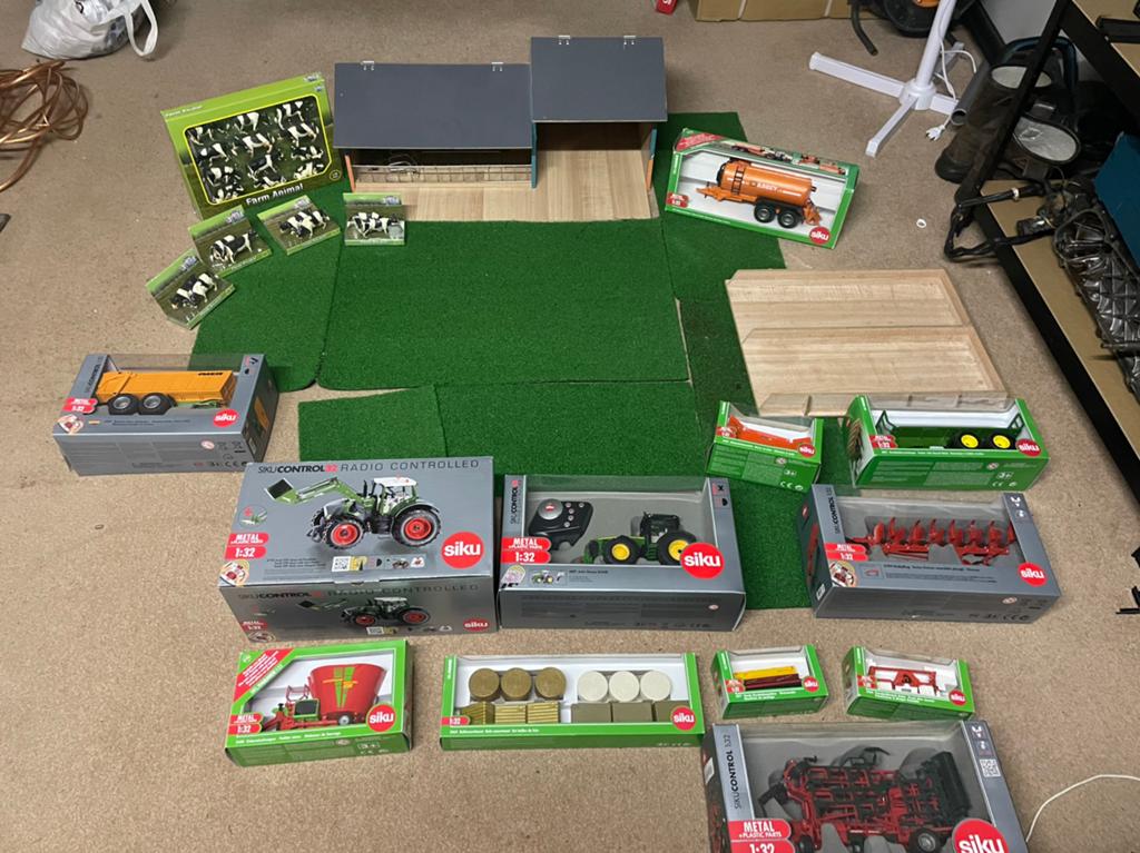Grote Siku Control 1:32 collectie met boerderij en accessoir, Verzenden, Zo goed als nieuw, Afstandsbediening