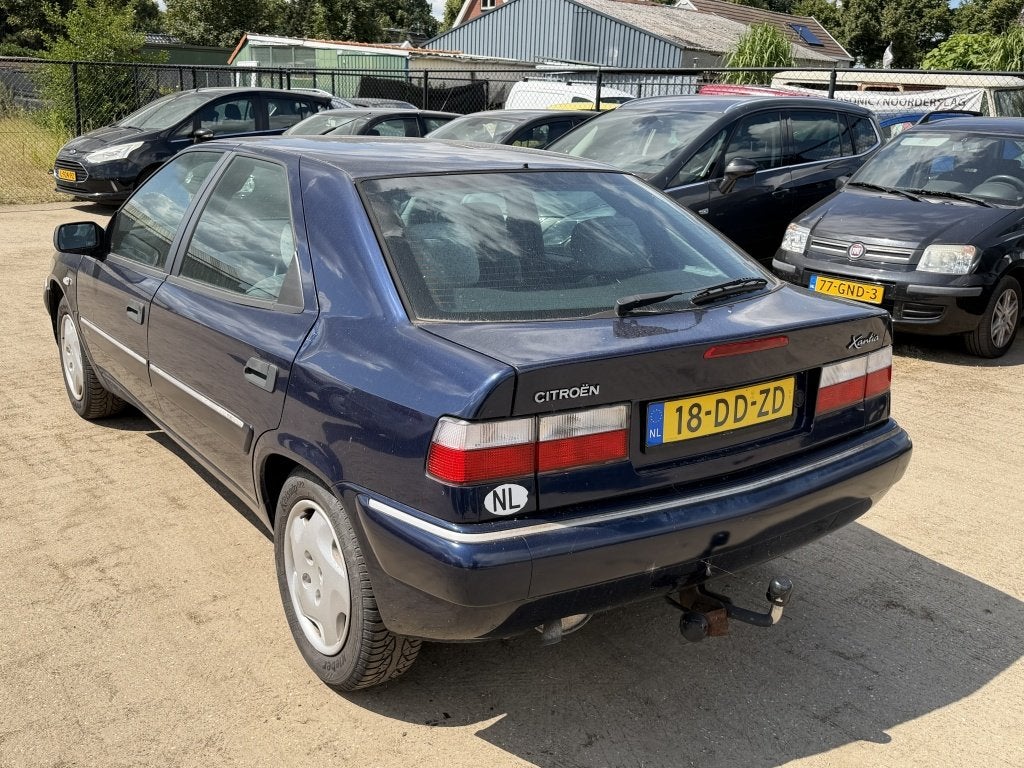 Citroën Xantia 1.8i-16V DEALER ONDERHOUDEN| NAP| NETTE AUTO, Auto's, Voorwielaandrijving, Dealer onderhouden, Stof, Metallic lak