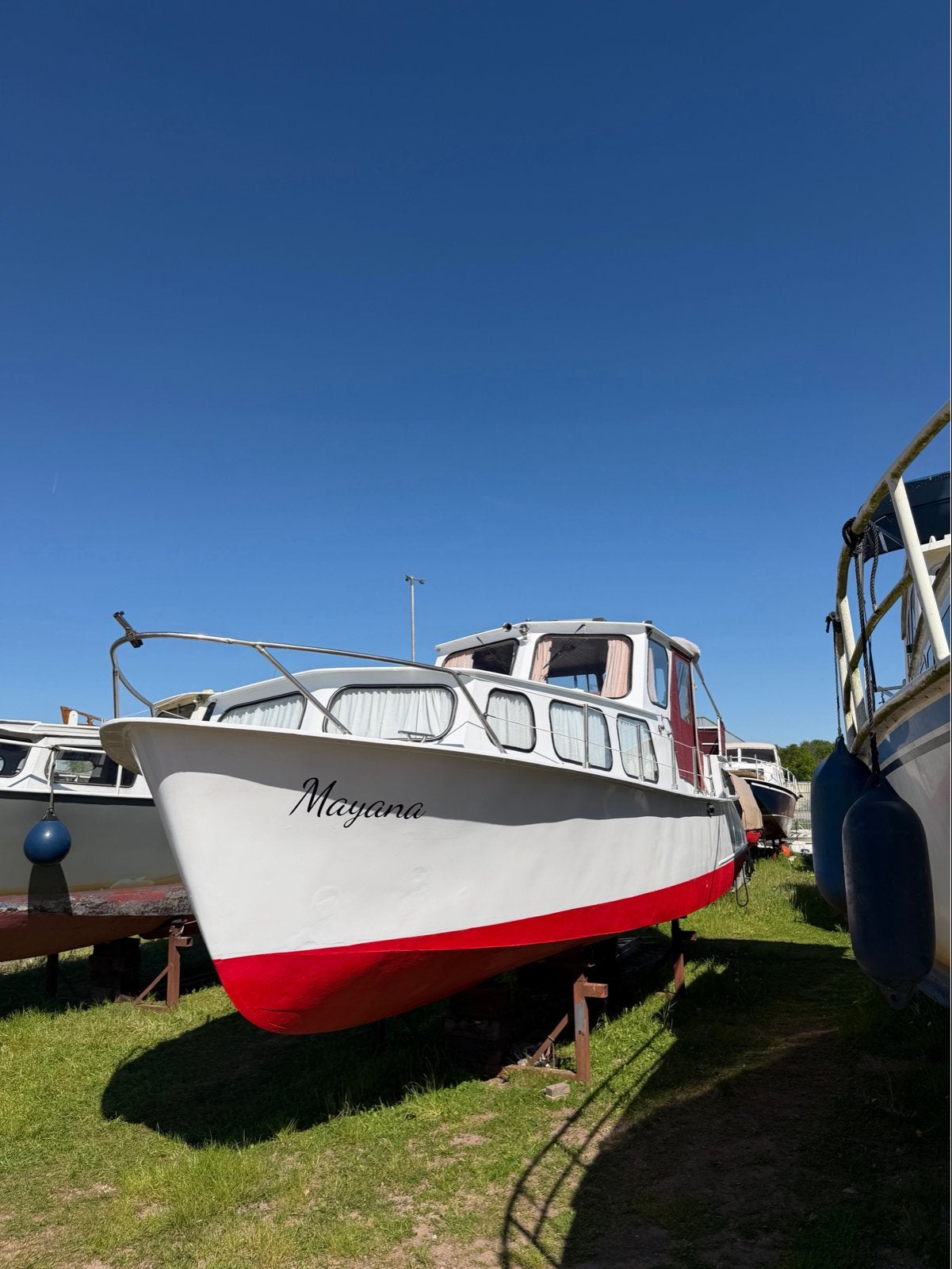 Stalen Motorboot - 9m x 3m, Watersport en Boten, Overige merken, Gebruikt, Binnenboordmotor, Keuken