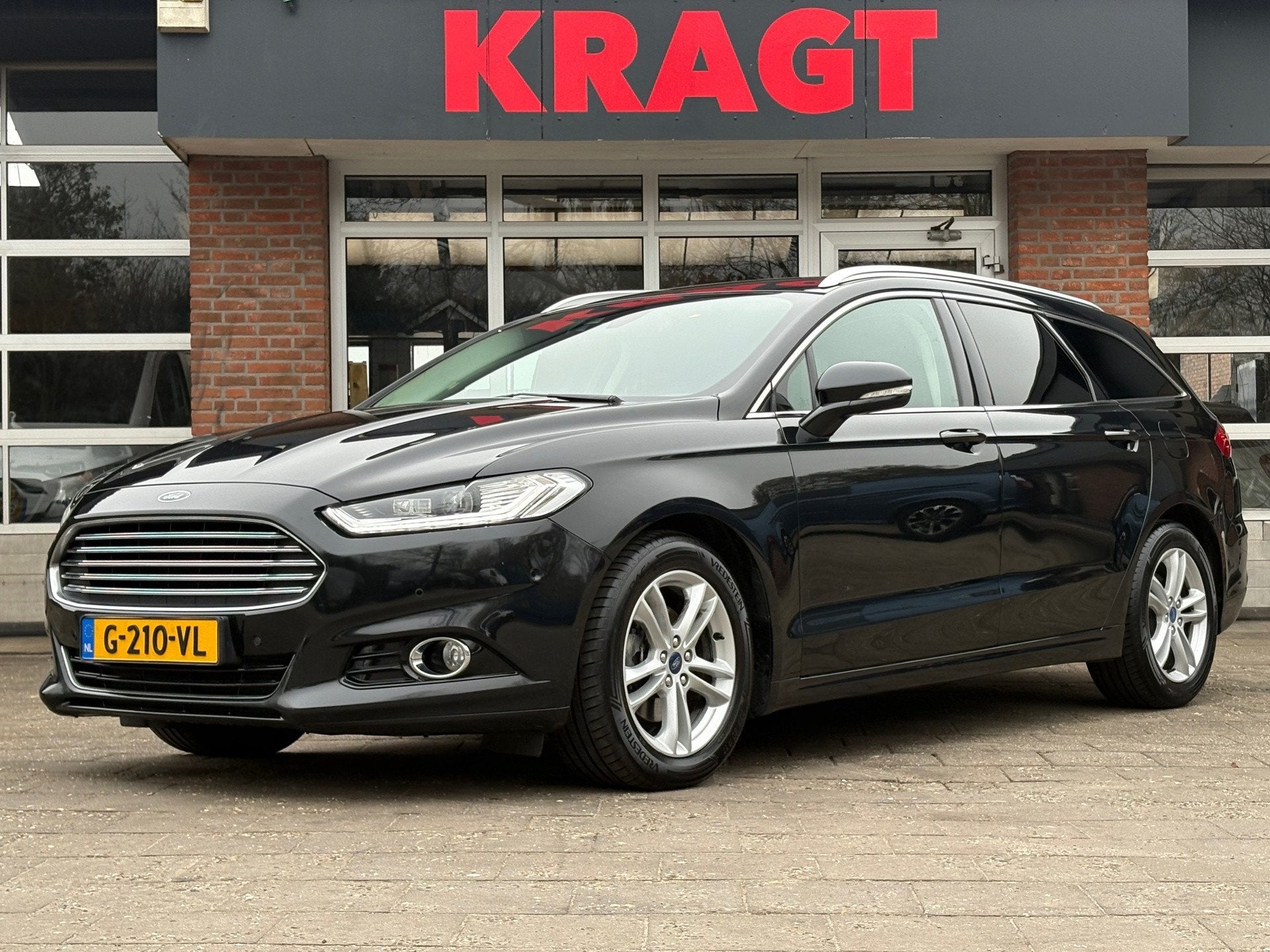 Ford Mondeo Wagon Titanium 1.5T 160pk - LEES OMSCHRIJVING -, Voorwielaandrijving, 4 cilinders, Leder en Stof, Zwart