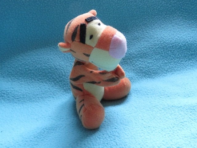 Teigetje knuffeltje Disney Winnie de Poeh Happy Meal 1999, Ophalen of Verzenden, Winnie de Poeh of vrienden, Zo goed als nieuw
