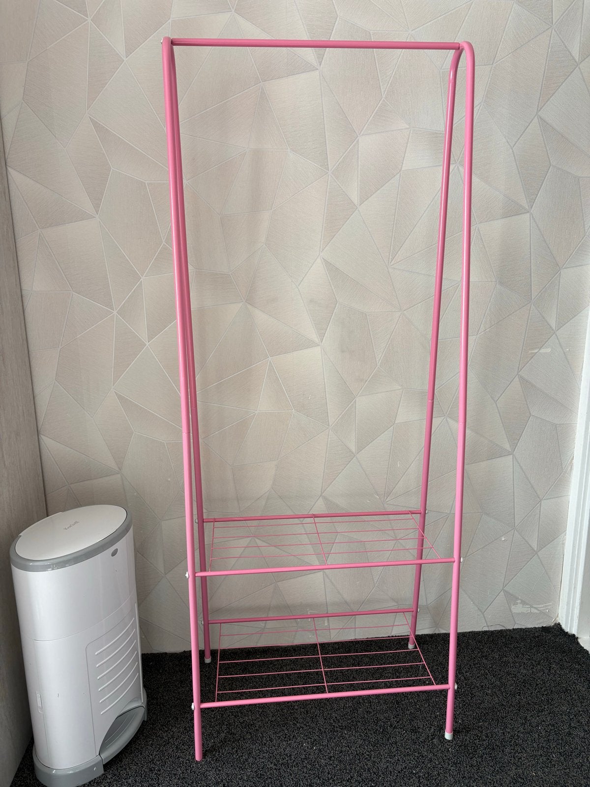 Roze kledingrekje met twee planken, Kleding | Dames, Ophalen of Verzenden, Gebruikt