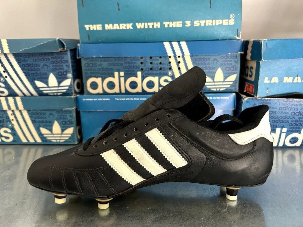 brand new 1985 adidas challenger football boots dead maat 45, Gebruikt, Maat XS of kleiner, Schoenen, Ophalen of Verzenden
