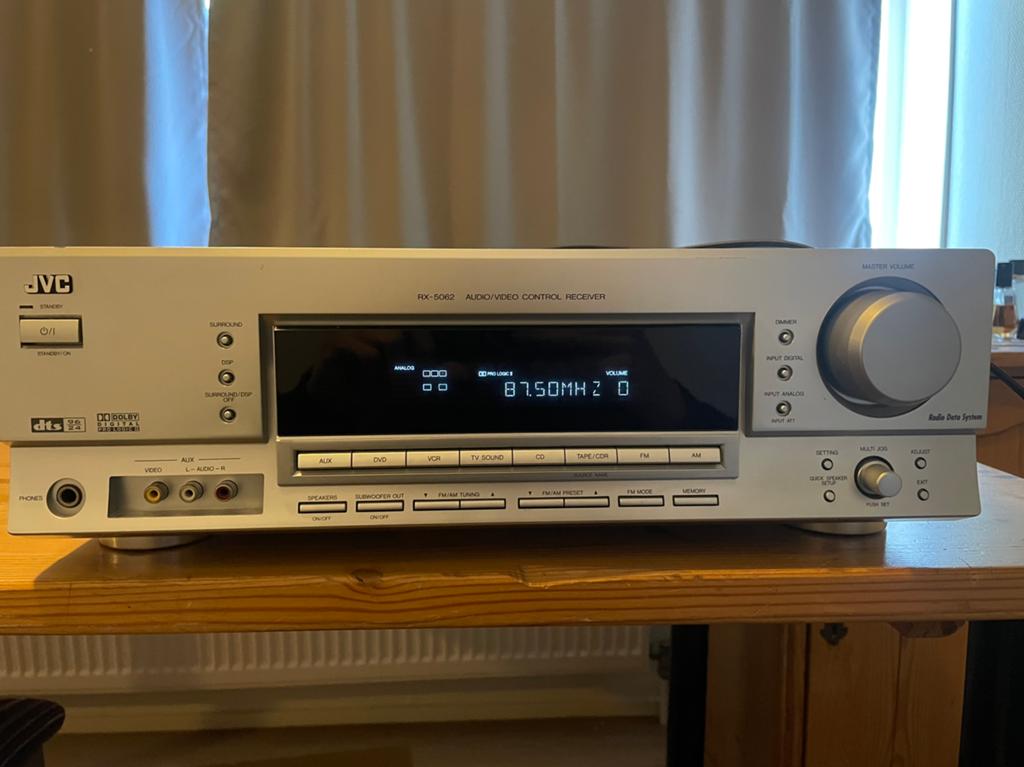 JVC RX-5062S Surround Receiver + 2x JVC SP-D302 Speakers, Audio, Tv en Foto, Versterkers en Receivers, Ophalen, JVC, Zo goed als nieuw