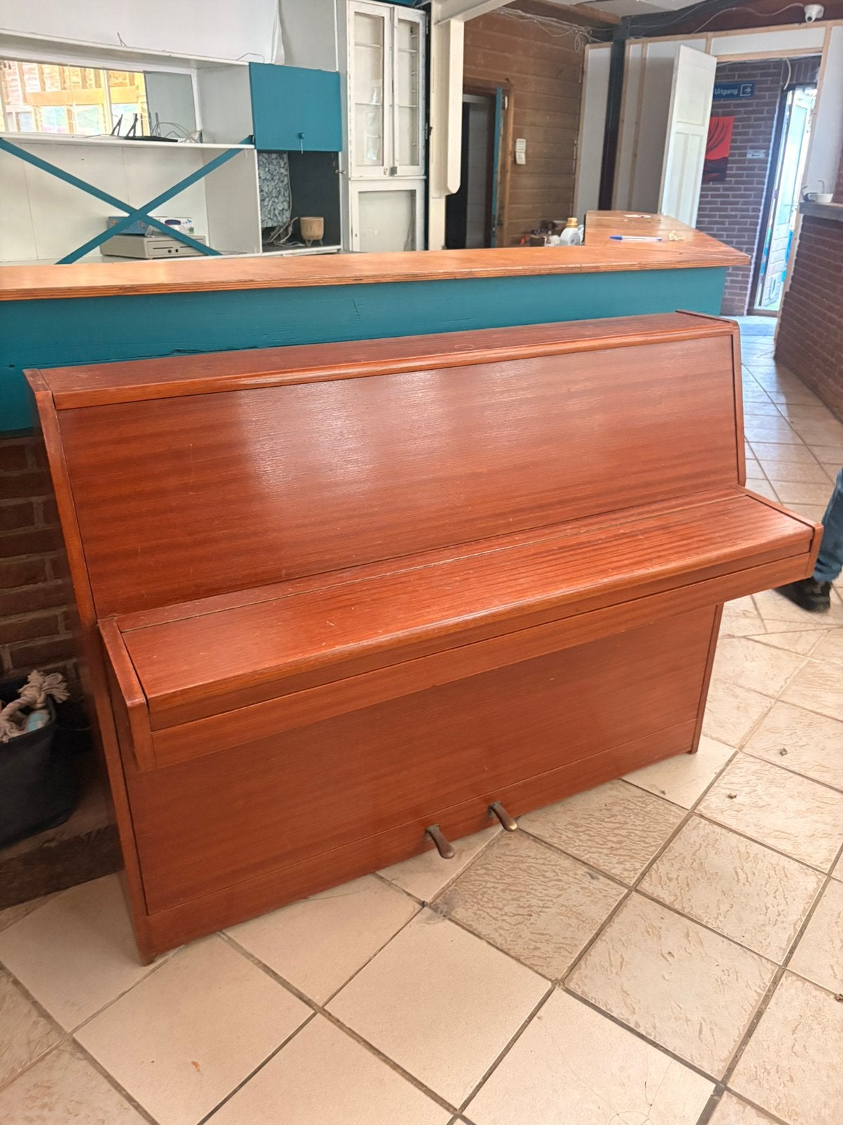 Degelijke Rippen Piano Bruin/Hout– Ideale Beginnerspiano!, Ophalen, Zo goed als nieuw, Bruin