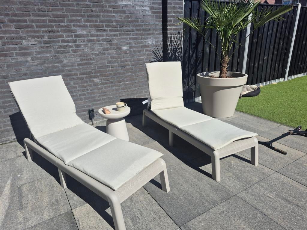 Ligbed Keter Mallorca 2x - Nieuw in doos, Ophalen, Nieuw, Kunststof, Verstelbaar