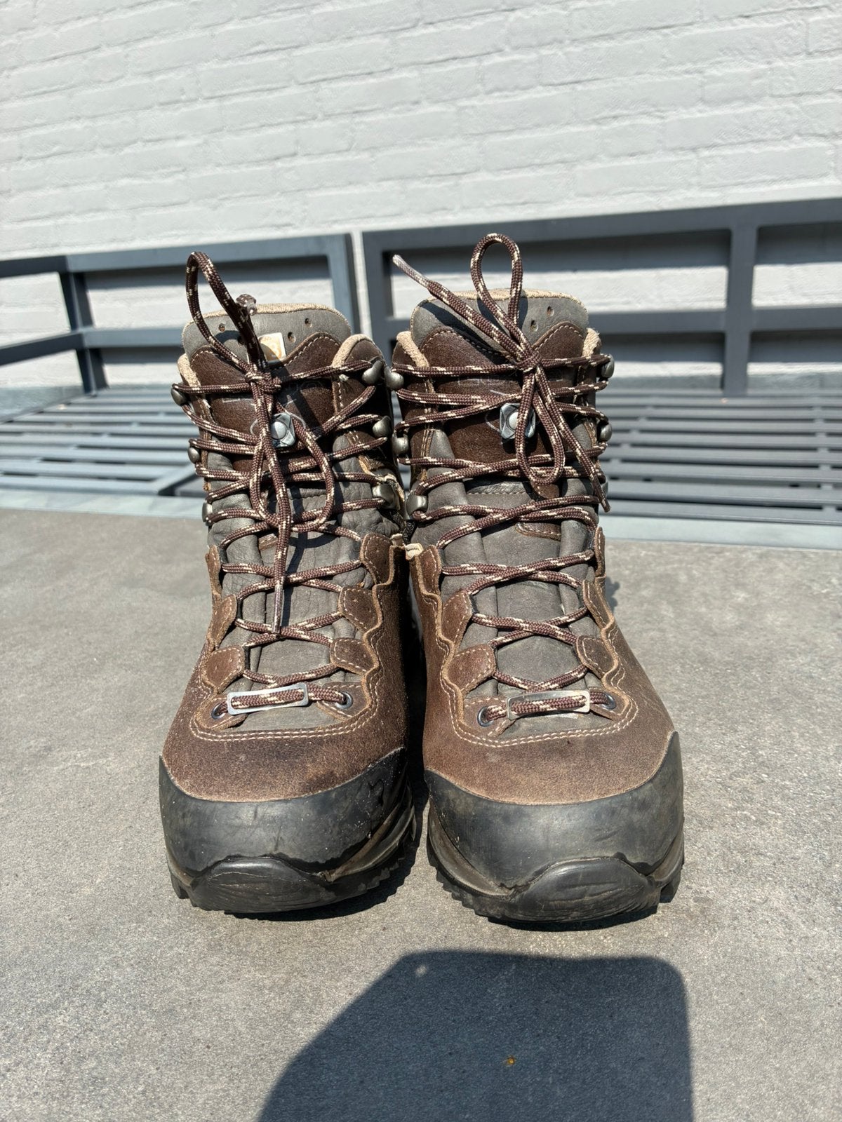 LOWA berg/wandelschoenen maat 5 = 38, Ophalen of Verzenden, Zo goed als nieuw, Schoenen