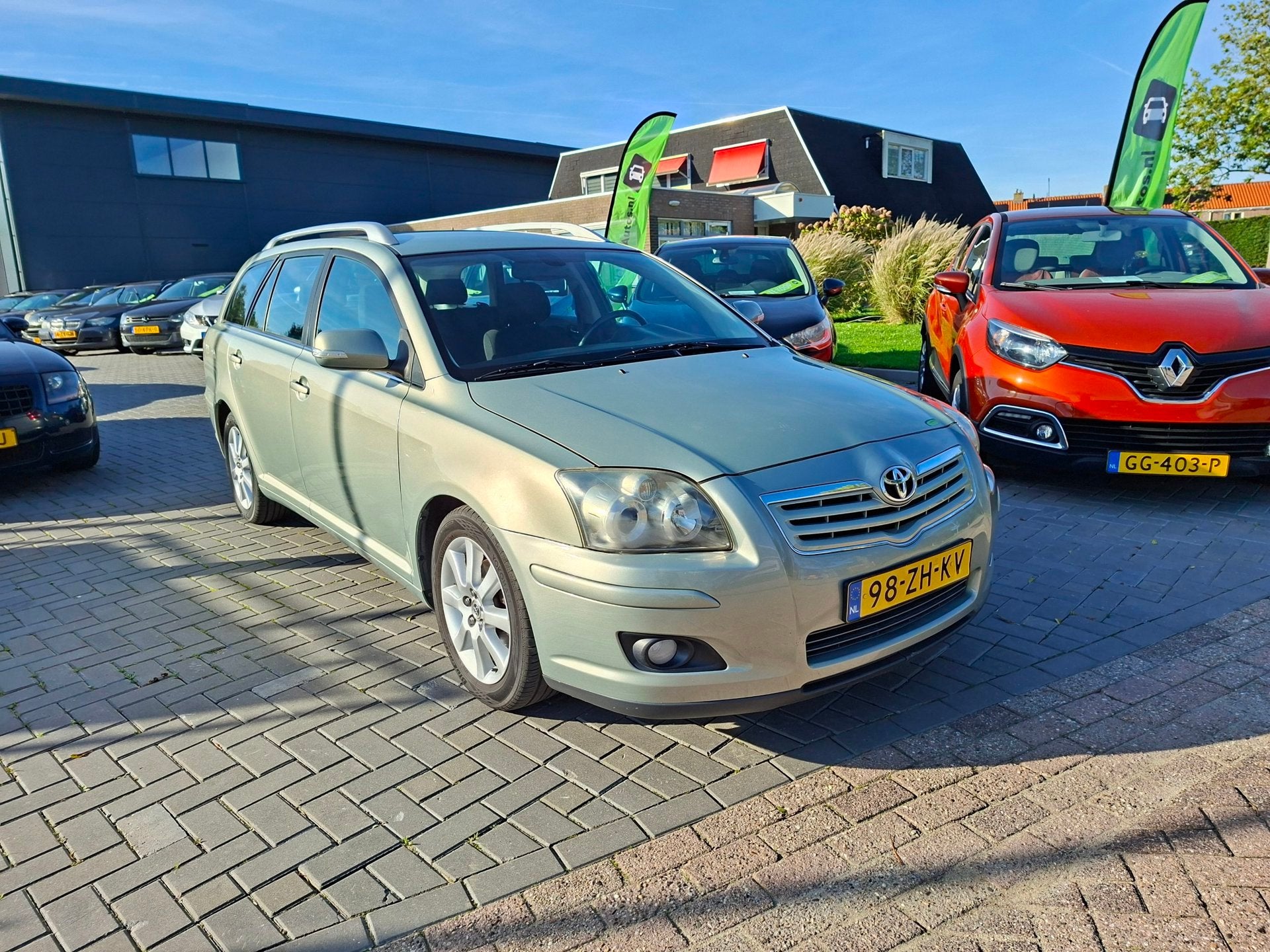 Toyota Avensis Wagon 1.8 VVTi Luna / Dealer onderhouden / AP, Auto's, Voorwielaandrijving, Dealer onderhouden, 4 cilinders, Handgeschakeld